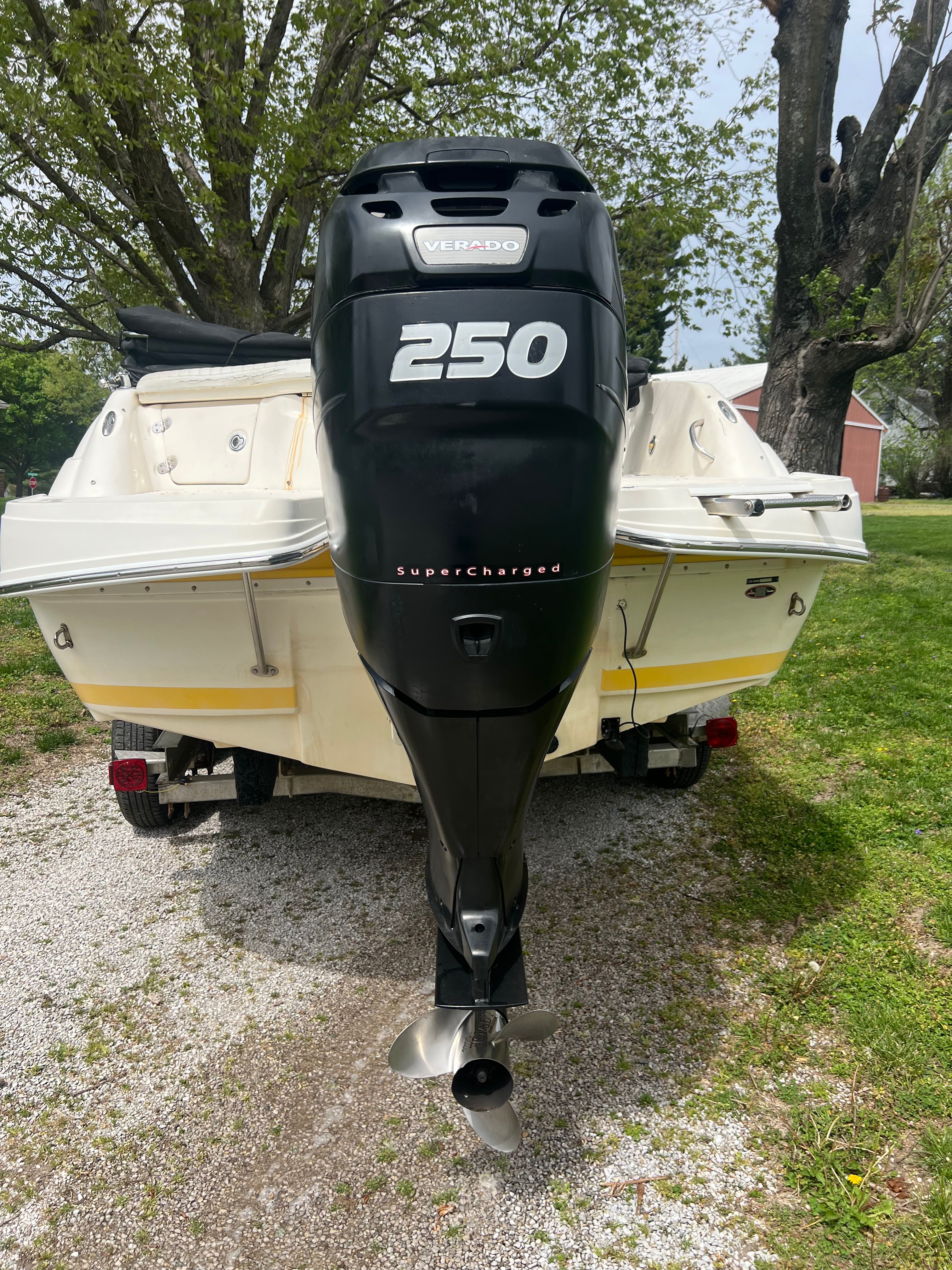 2007 Harris-Kayot S245 boat with Verado 250 outboard motor.