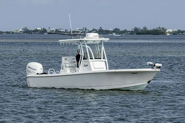 2022 Blazer Bay 2700 Hybrid