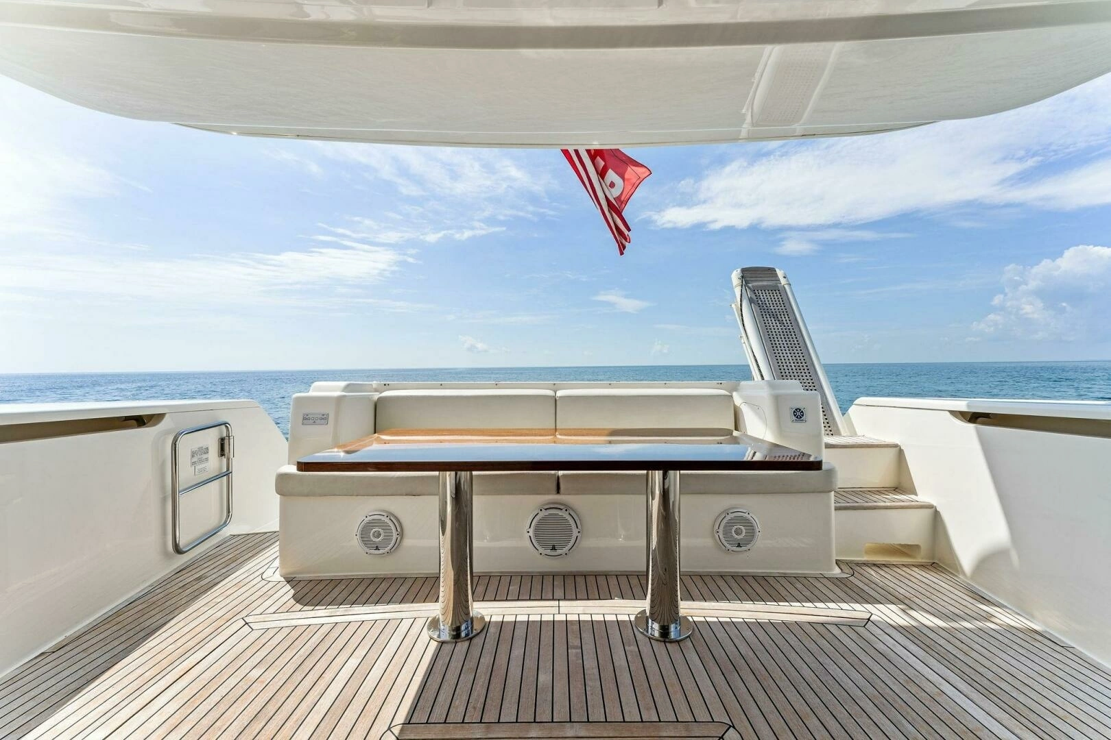 2013 Ferretti Yachts 620 - Image 5