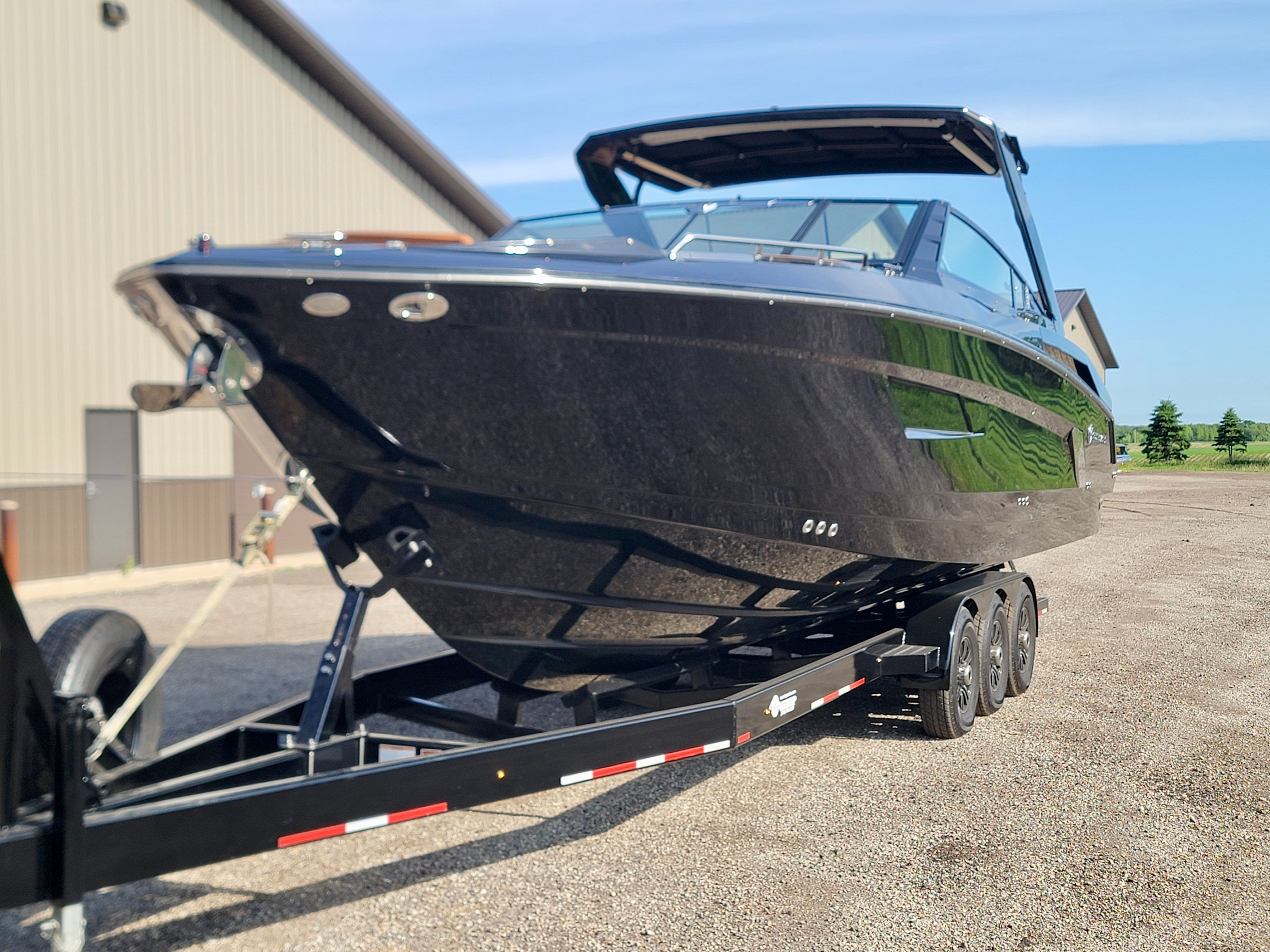 2020 Cruisers Yachts 338 CX South Beach Bow Rider - 17