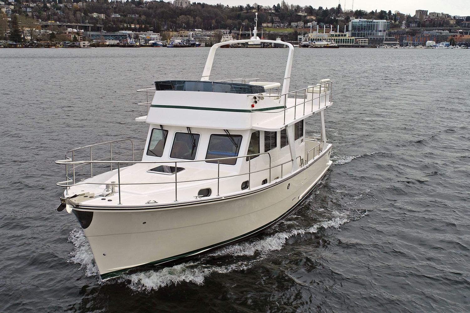 2026 Helmsman Trawlers 38 Sedan