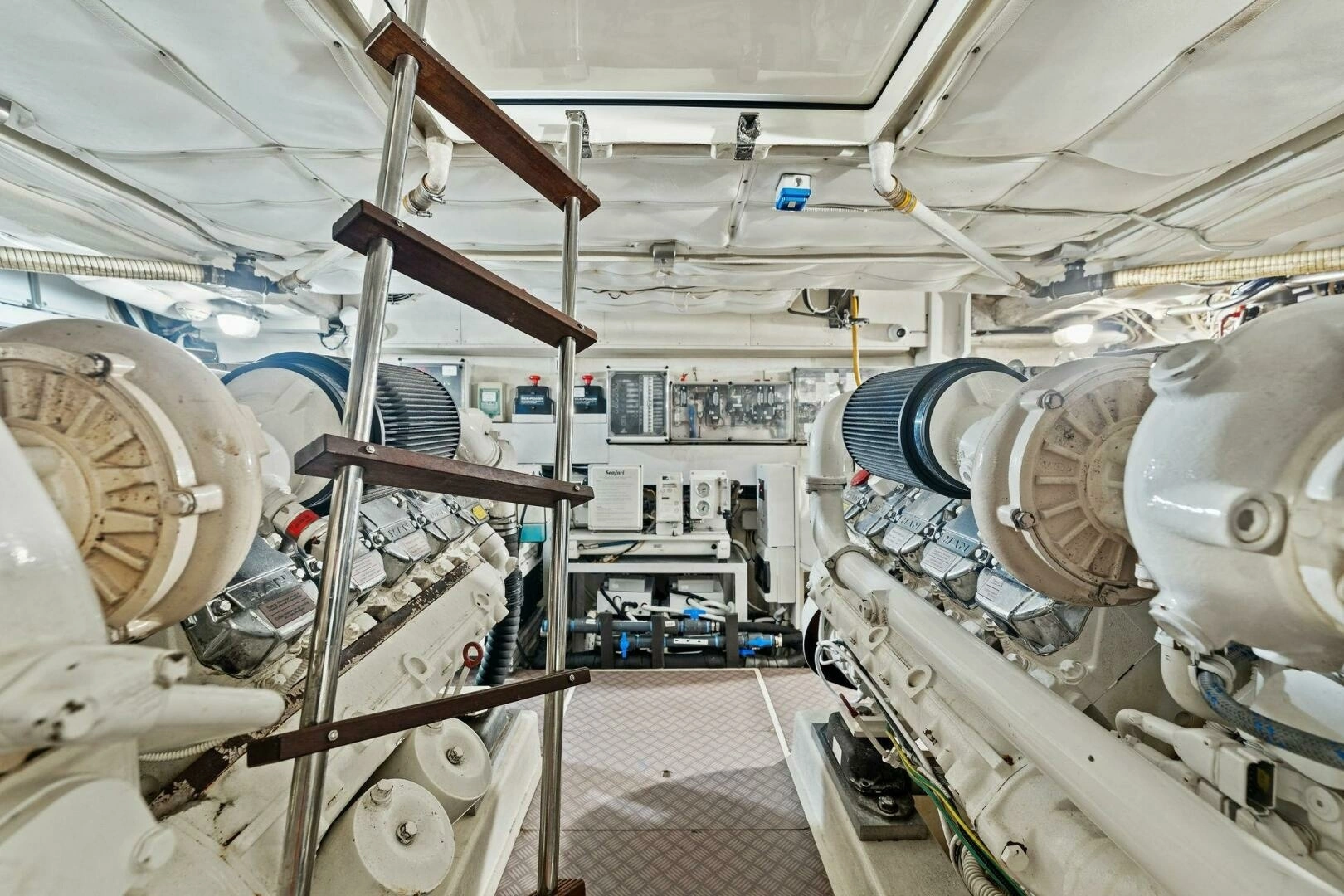 2013 Ferretti Yachts 620 - Image 59