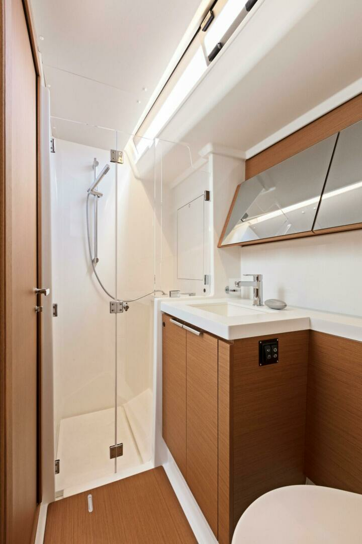 2025 Beneteau First Yacht 53 - Image 16