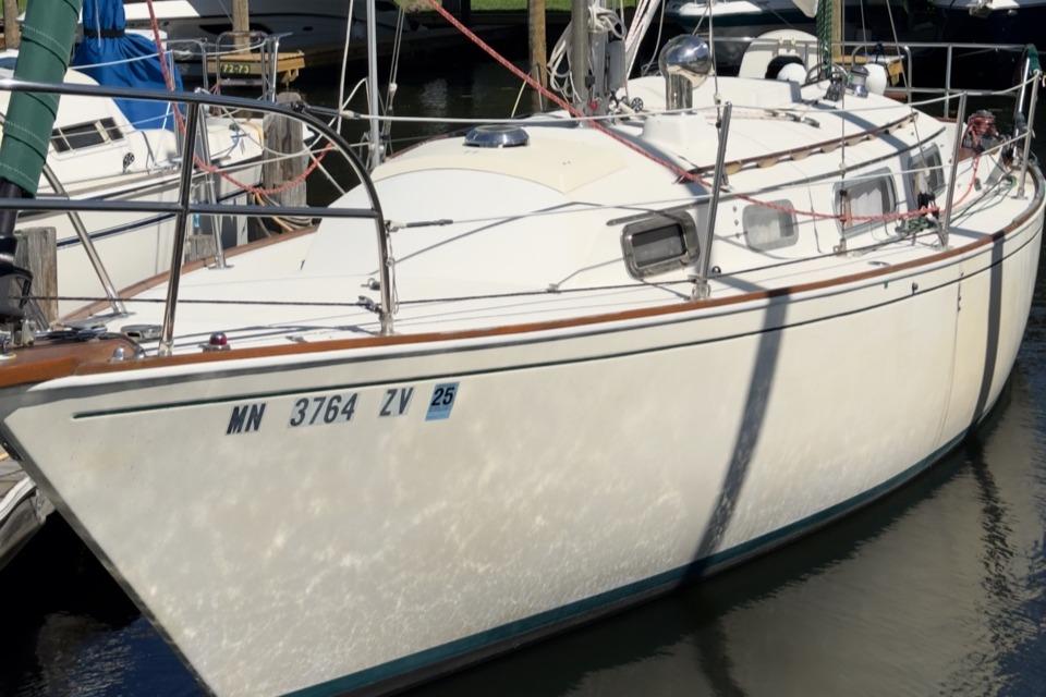1979 Sabre 28