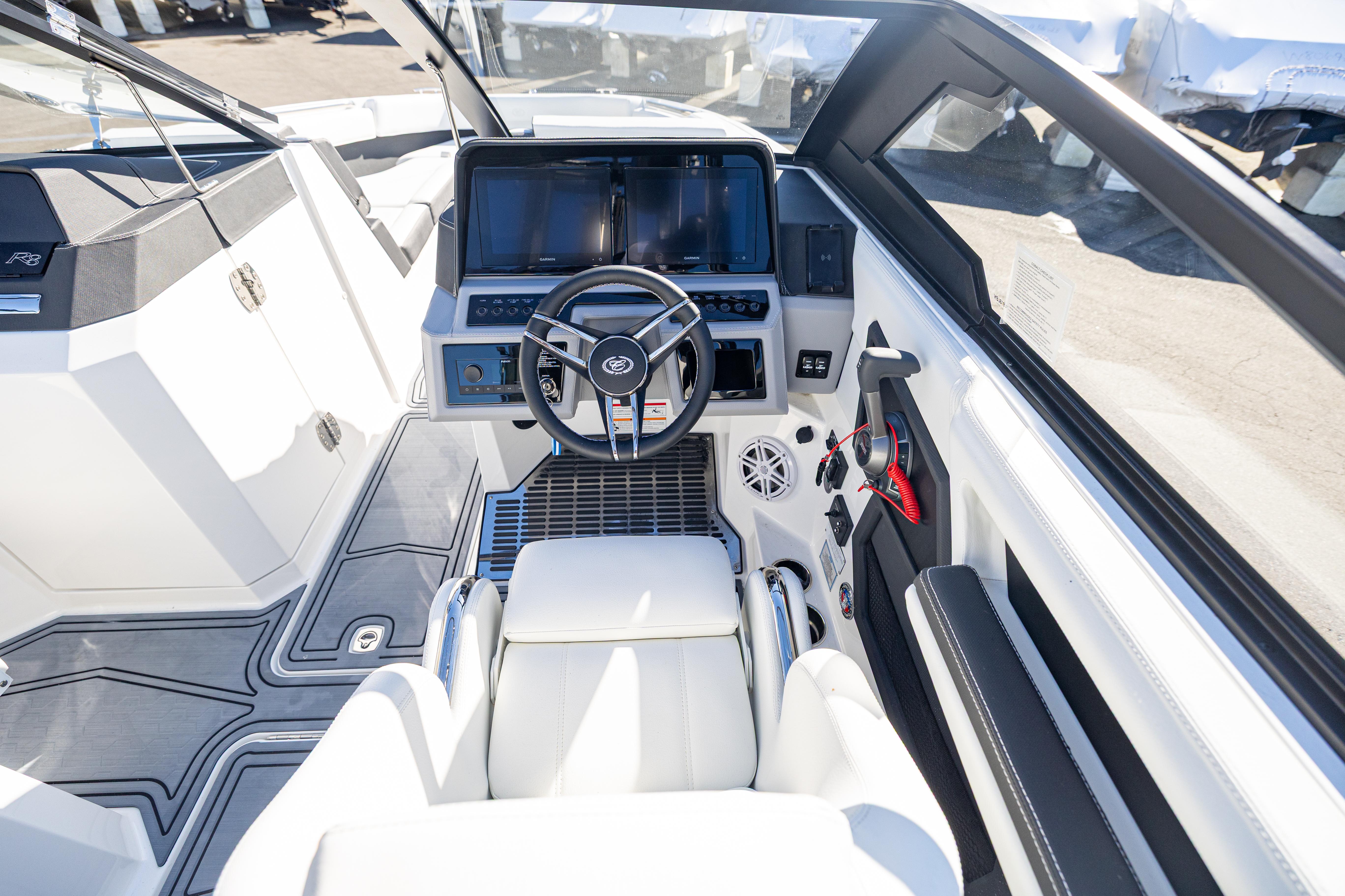2025 Cobalt R8 Surf - 2