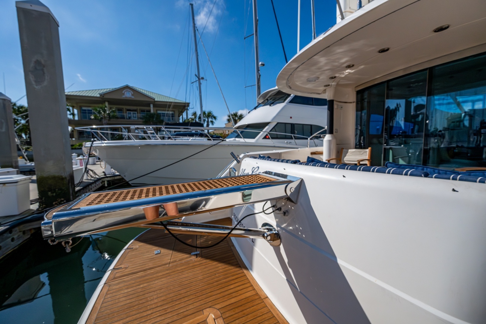 2000 Fairline Squadron 52 - Image 26