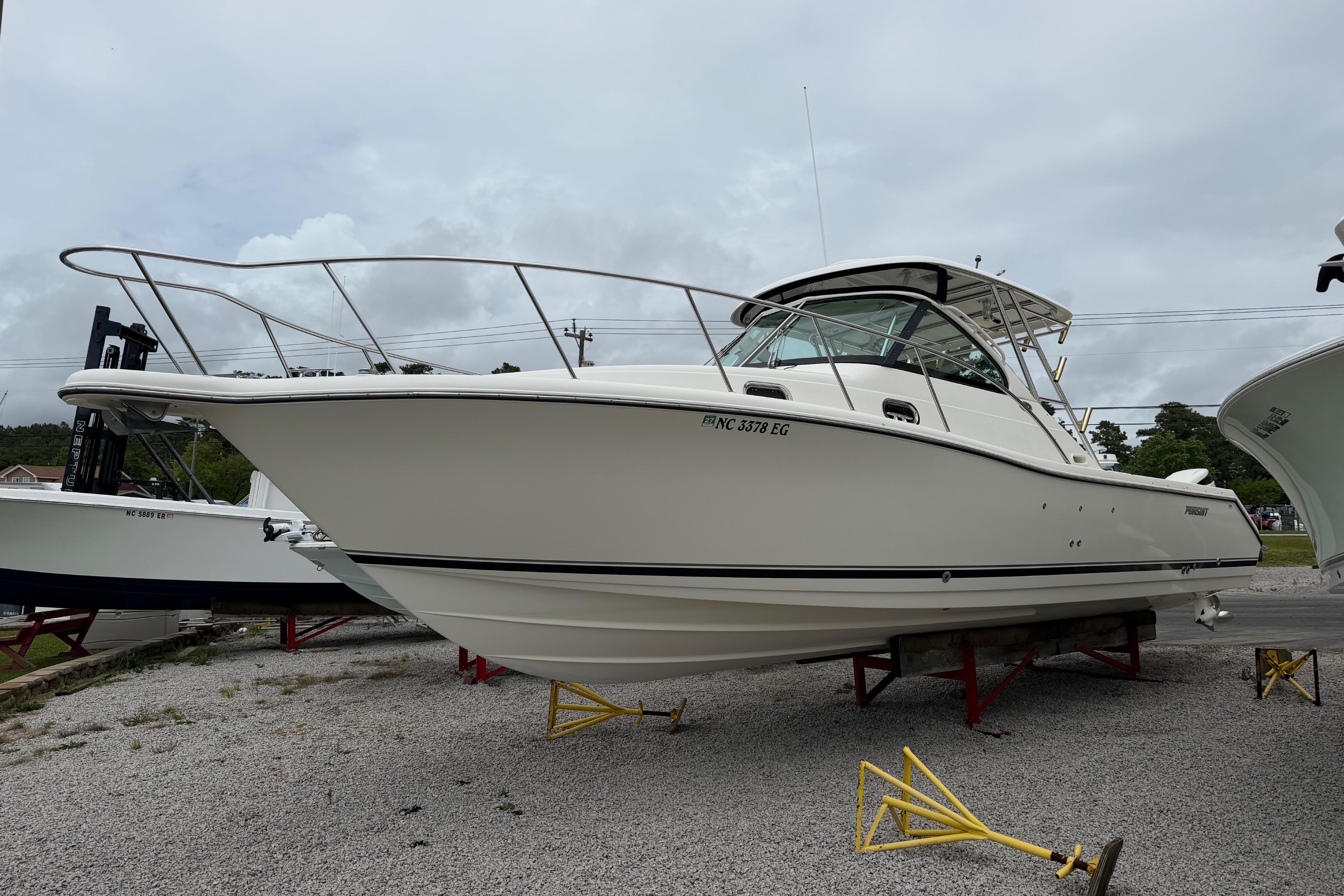 2008 Pursuit OS 335 Offshore