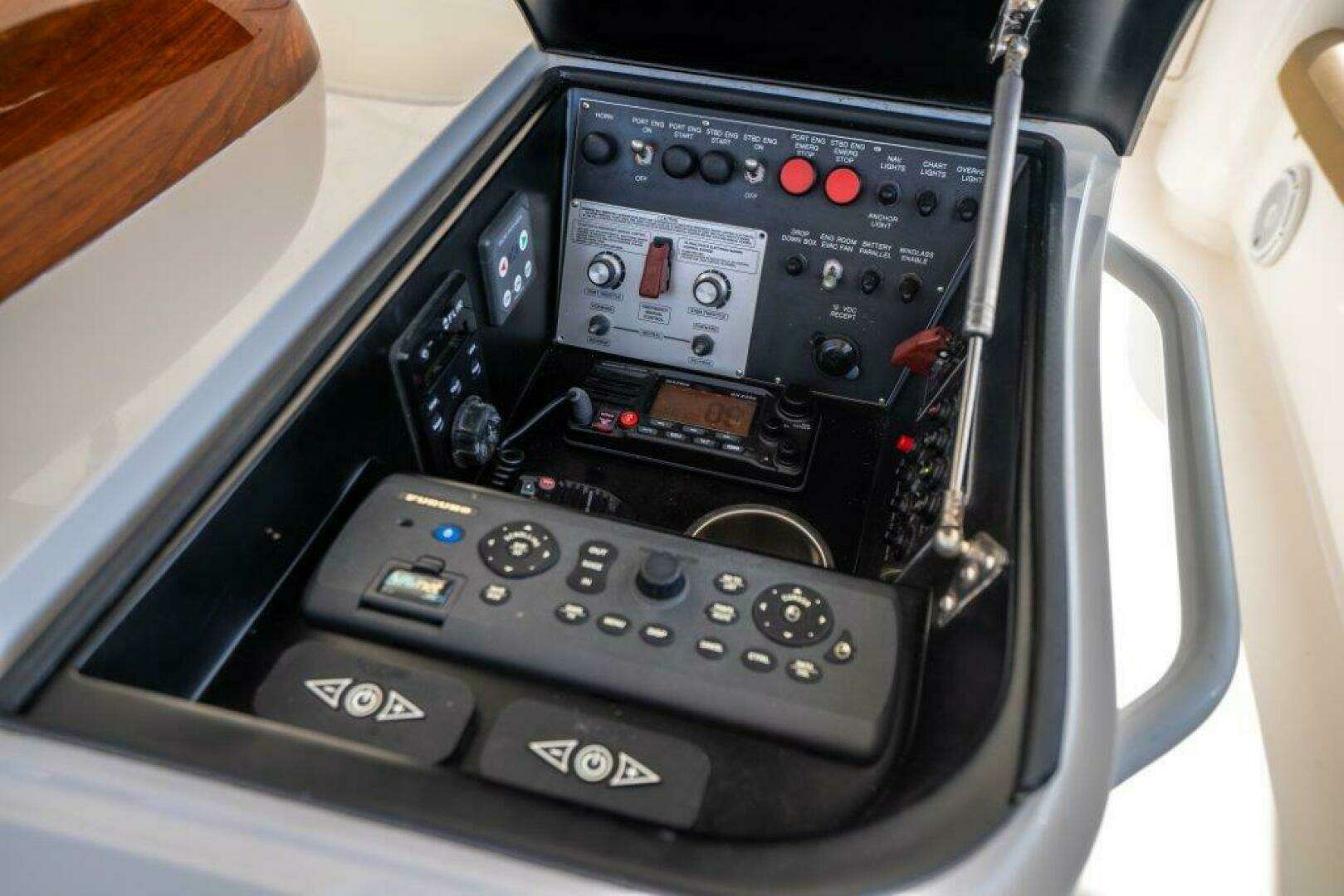2015 Viking 66 Convertible - Image 34