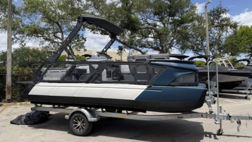 2026 Sea-Doo Switch Cruise 21