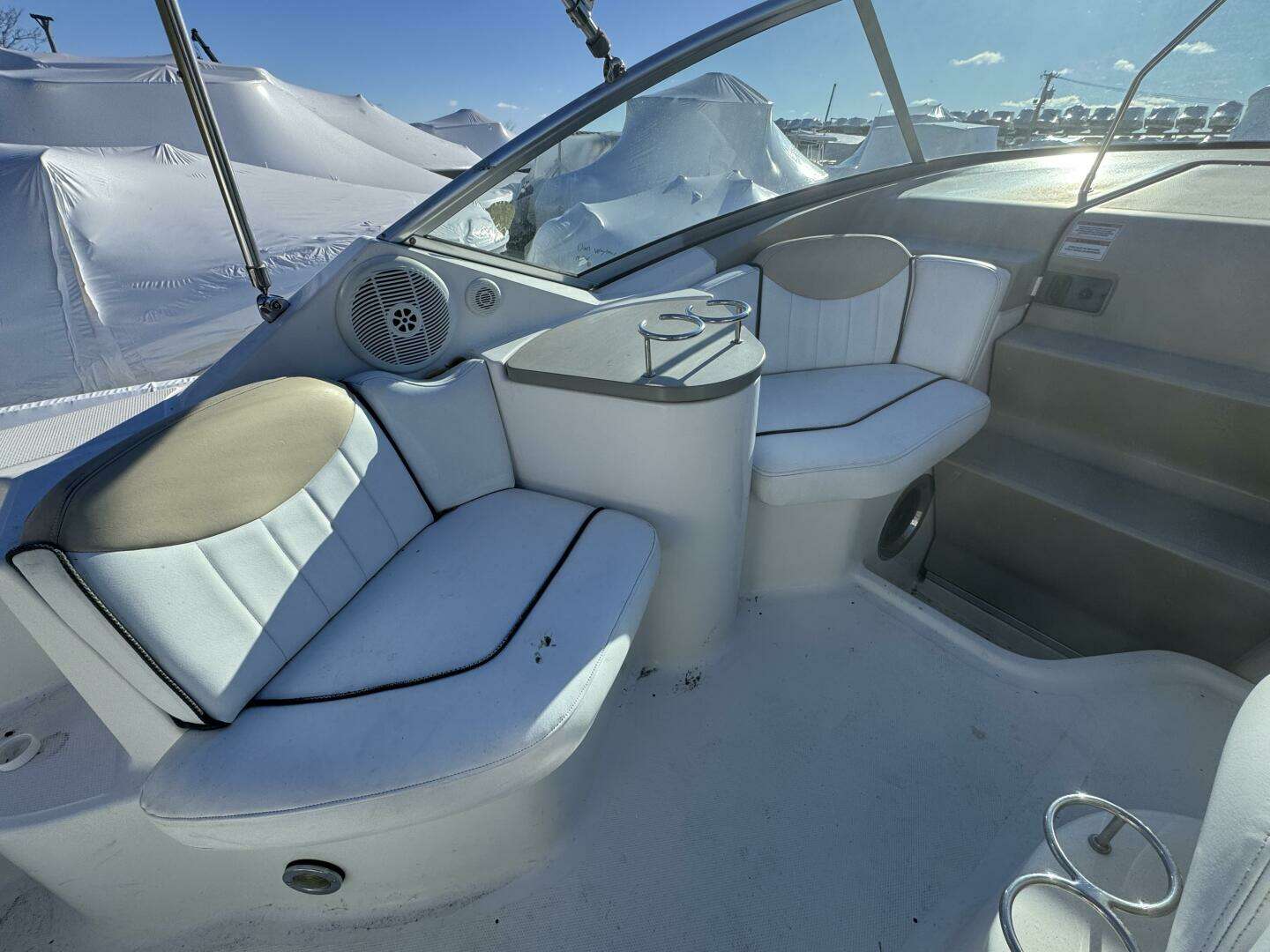 2008 Sea Ray 240 Sundancer - Image 3