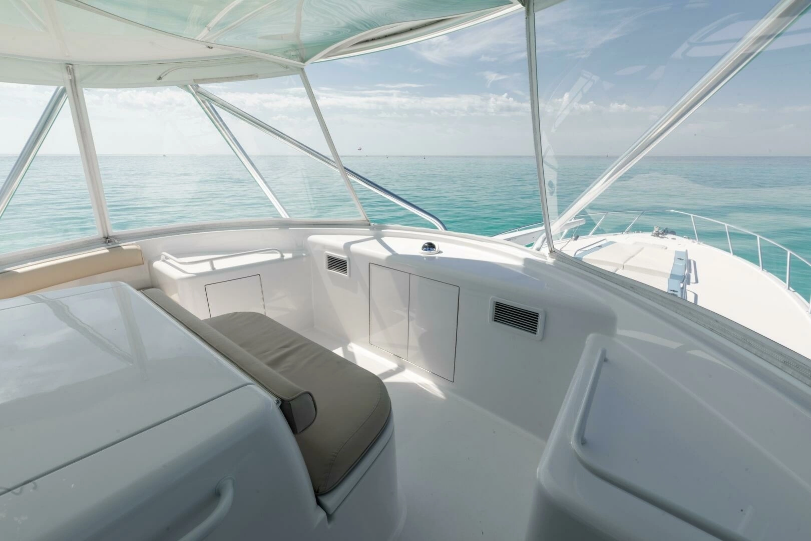2016 Hatteras GT60 - Image 52