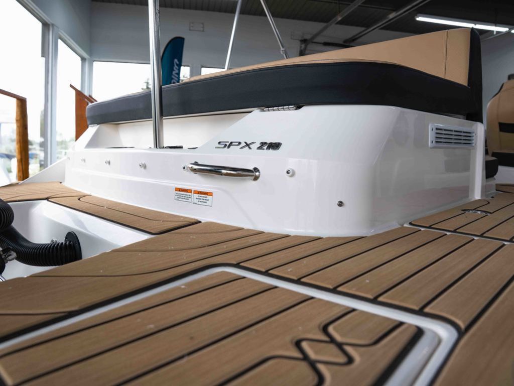 2026 Sea Ray SPX 210 Outboard - 4