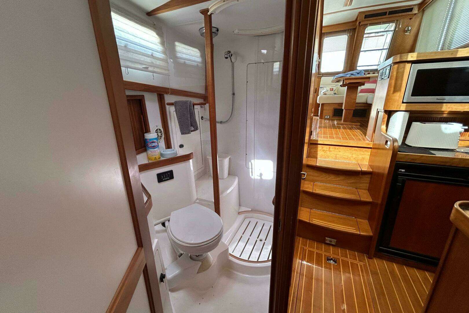 2004 Sabre 36 Flybridge - Image 39