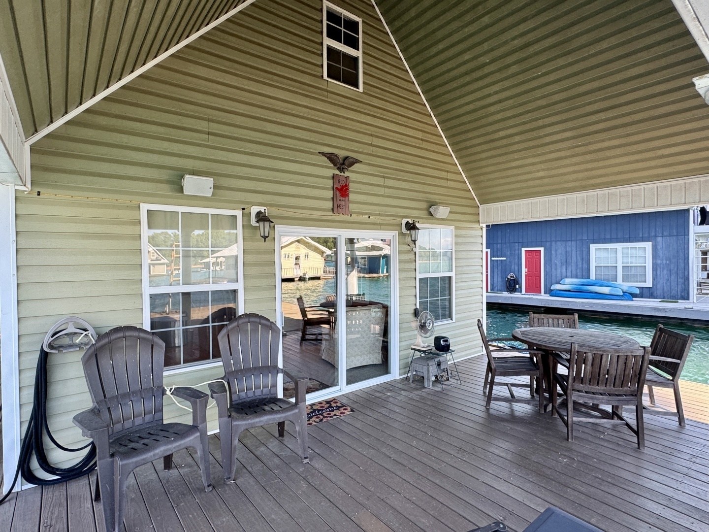 2006 Custom 20 x 43 Floating Cabin - Approx 812sqft - Image 21