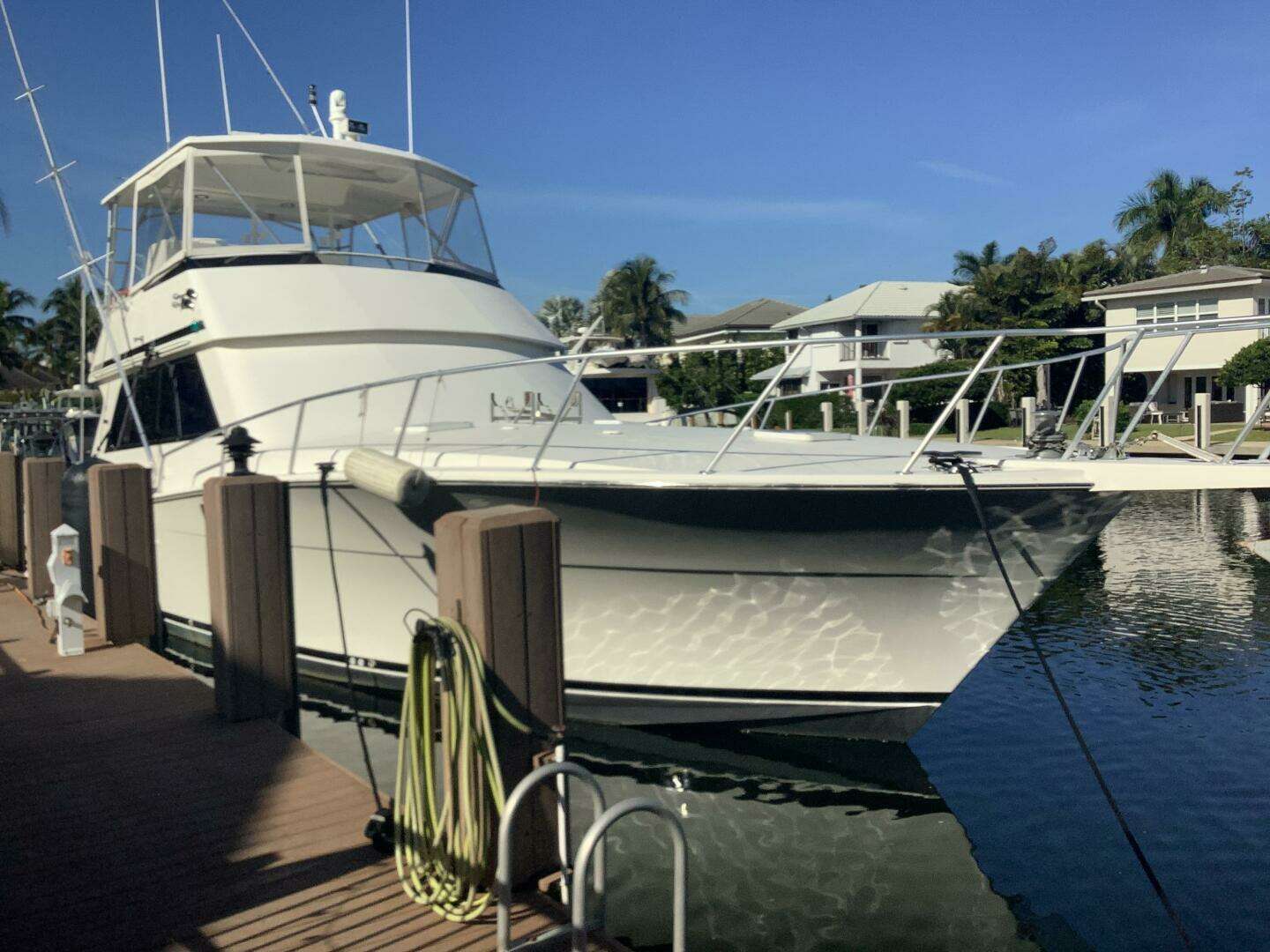 1994 Viking 50' Convertible Sportfish - Image 9