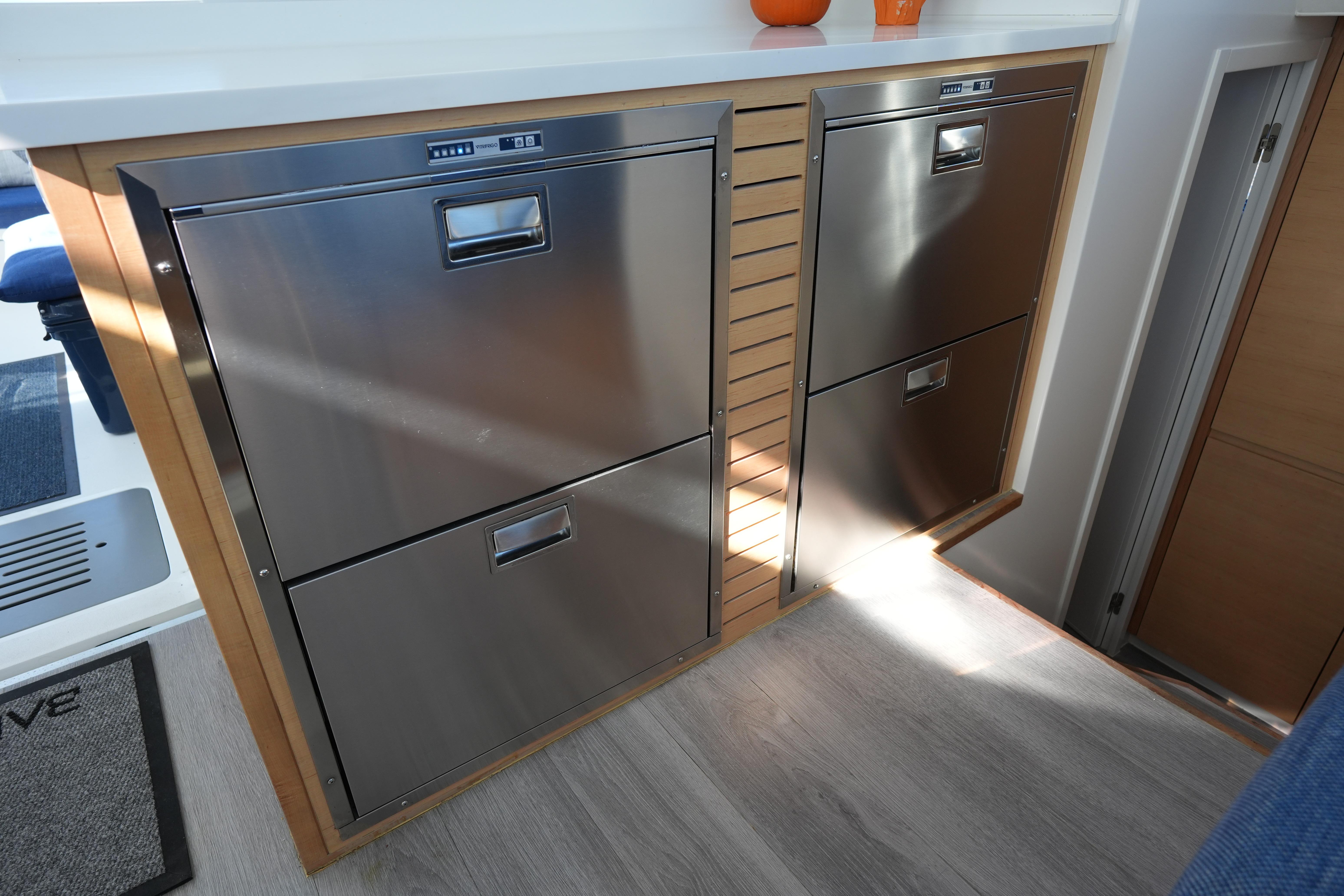 Stainless steel drawers in a modern kitchen, Balance 442 model, 2024.