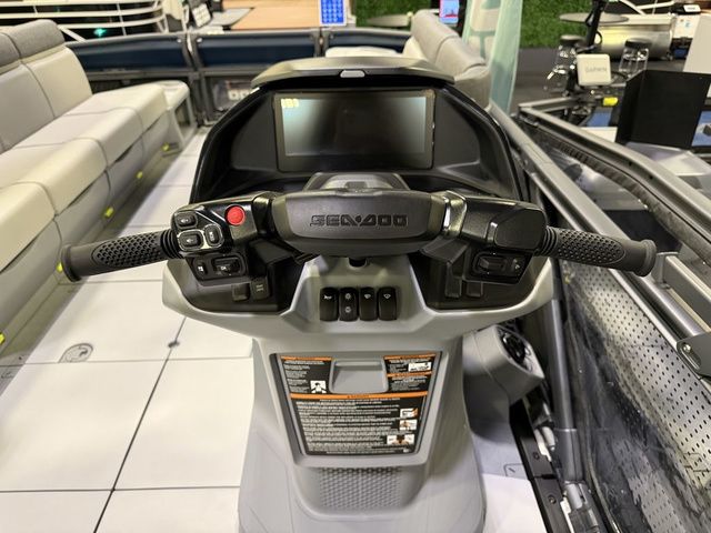 2026 Sea-Doo Switch Cruise™ 21 - 300 Hp - Tech Painted - 13