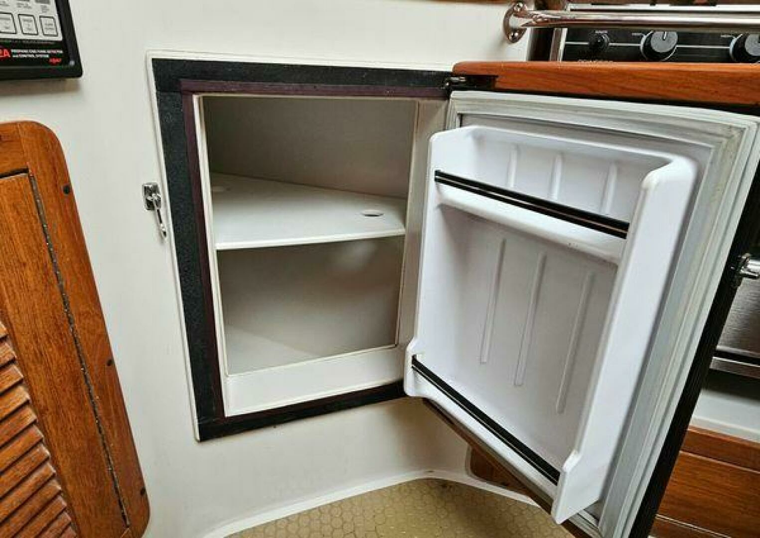 1995 Catalina 400 - Image 9