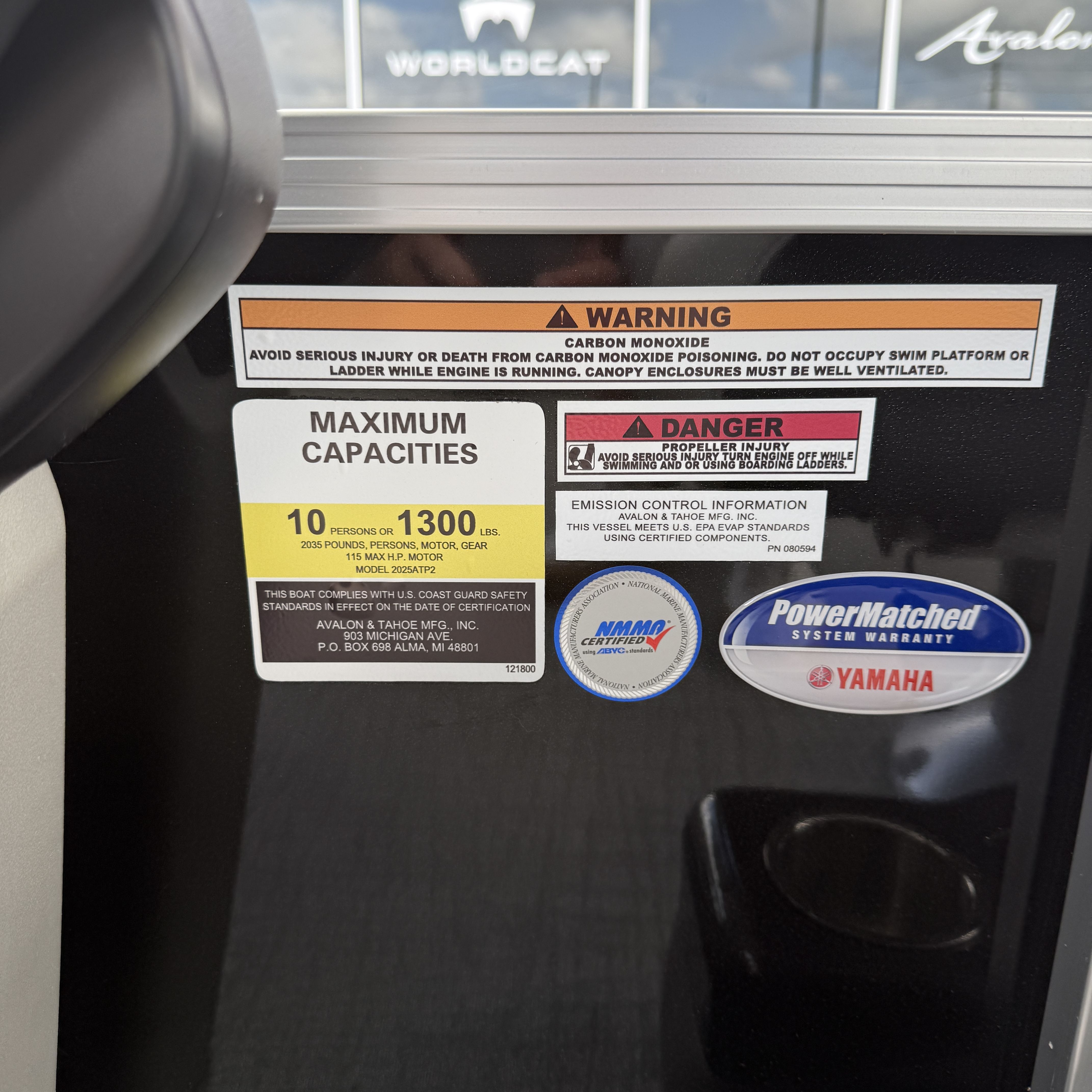 2026 Avalon Venture 85 Rear Fish - 21' - 15