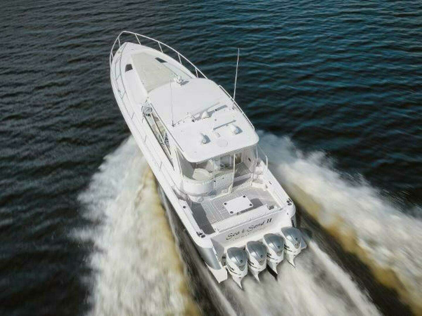 2018 Intrepid 475 Sport Yacht - Image 12