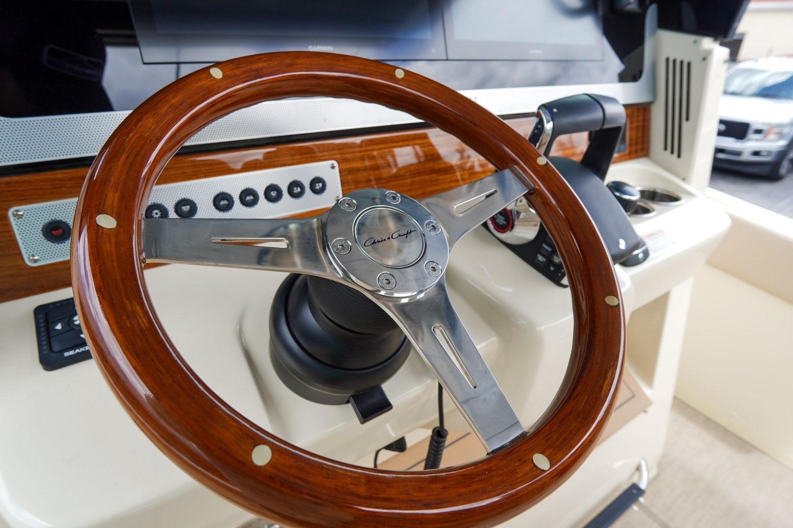 2026 Chris-Craft Catalina - Image 29
