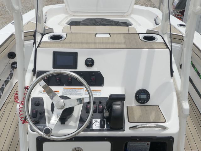 2022 Yamaha Boats 195 FSH Sport - 35