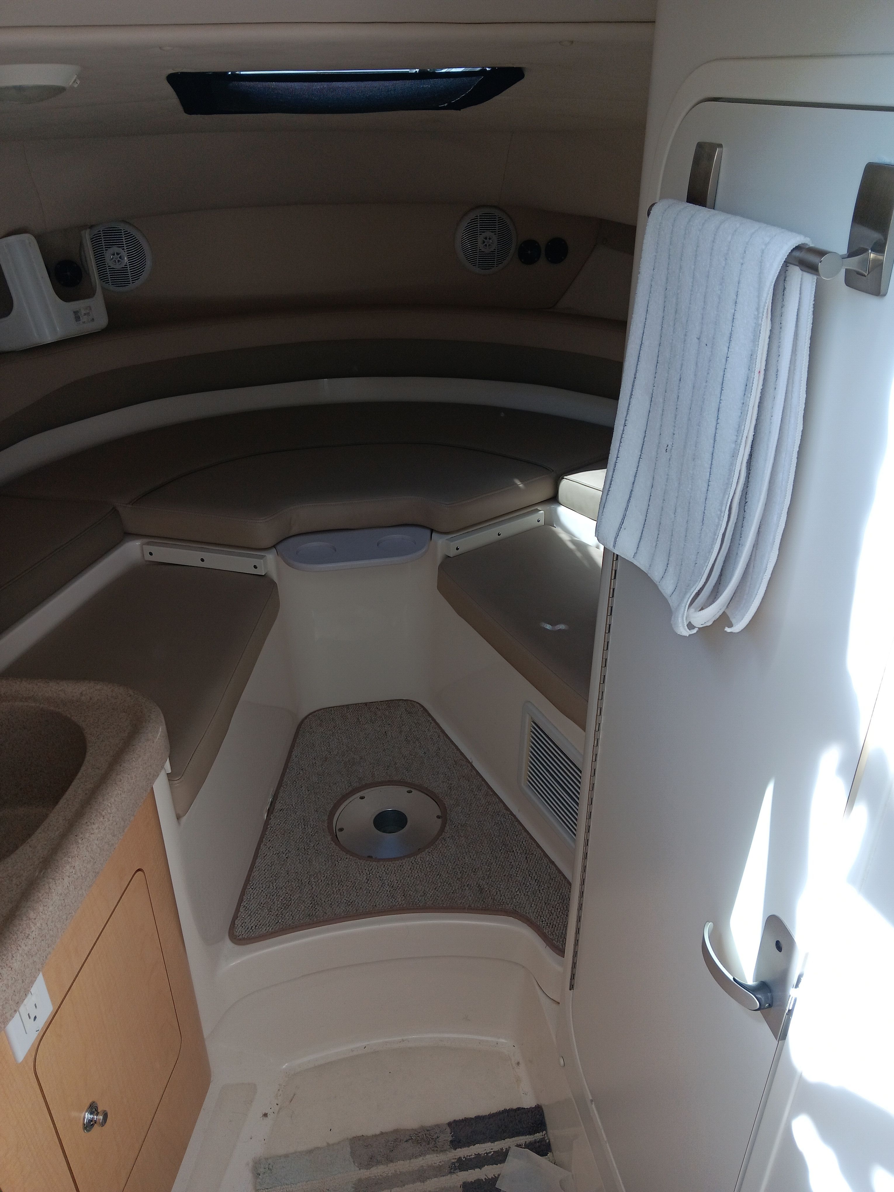 2004 Boston Whaler 275 Conquest - 7