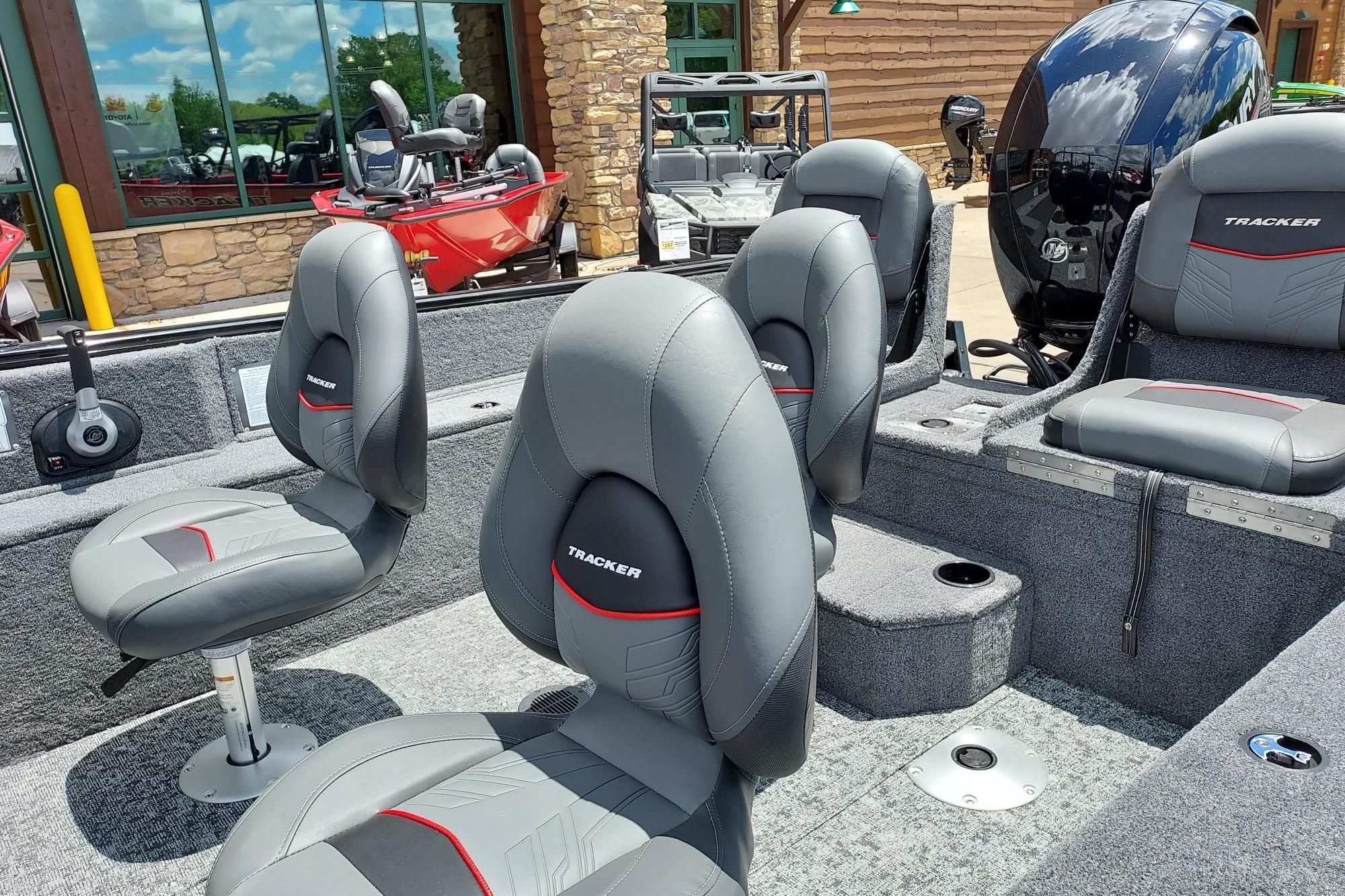 2026 Tracker Pro Guide V-175 Combo boat interior with gray seating and modern design.