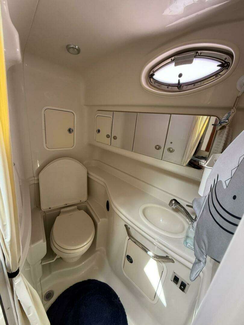 2007 Sea Ray 320 Sundancer - Image 19