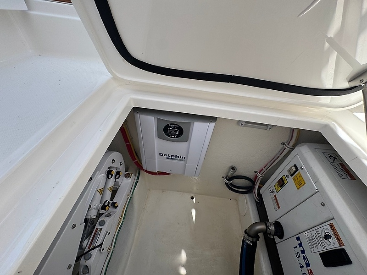 2022 Albemarle 30 Express - Image 22