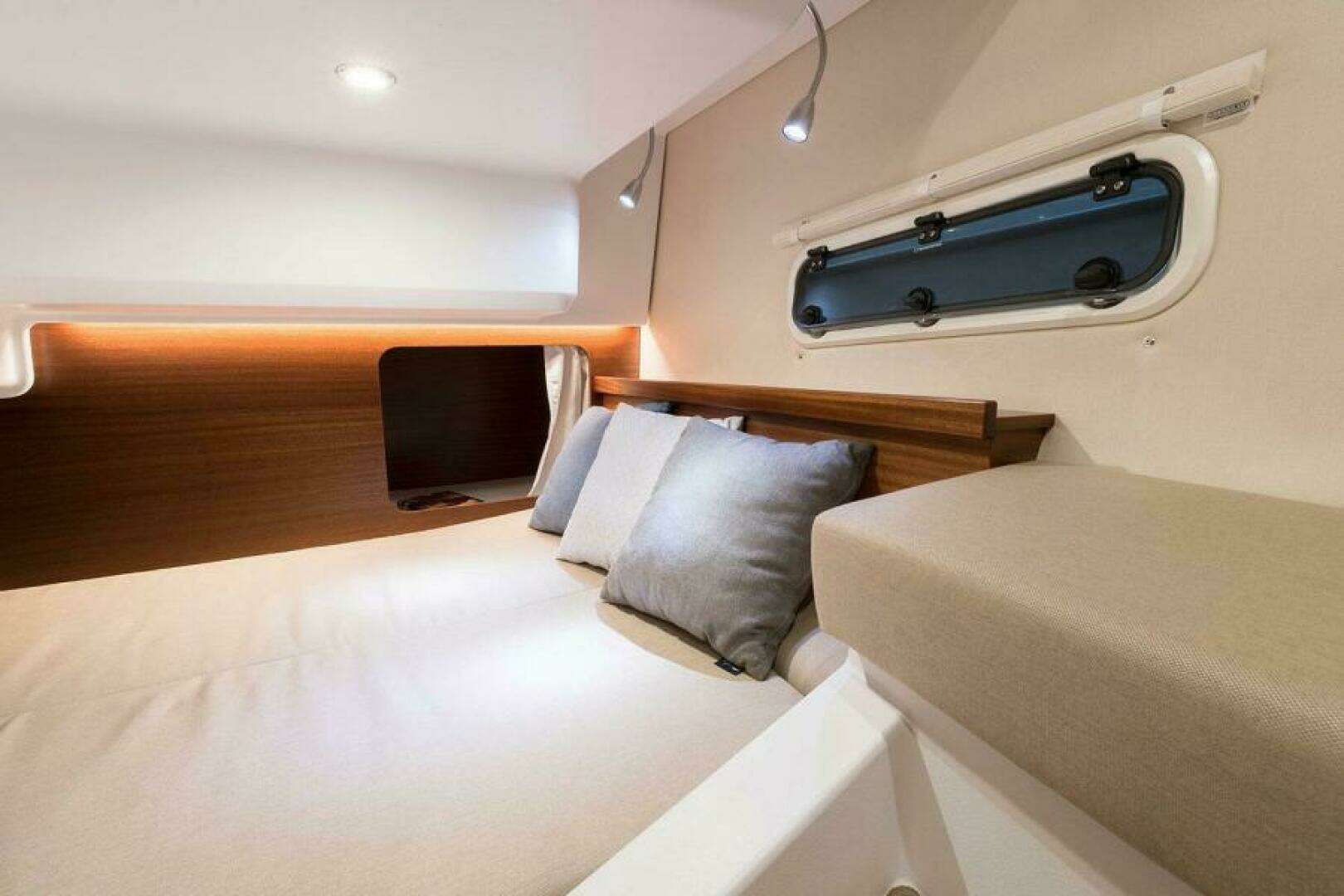 2025 Nimbus 305 Drophead - Image 10