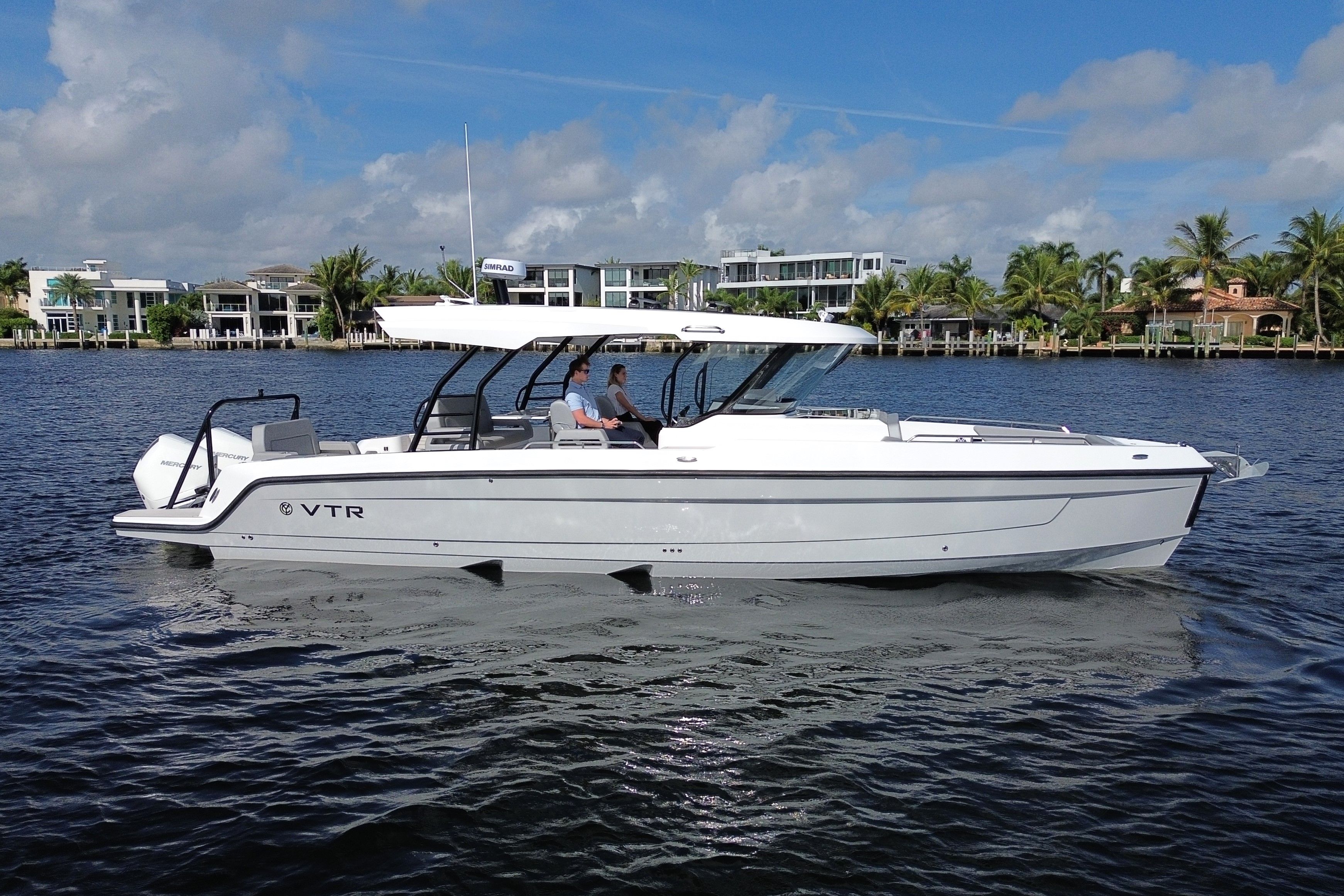 2026 Cruisers Yachts 38 VTR