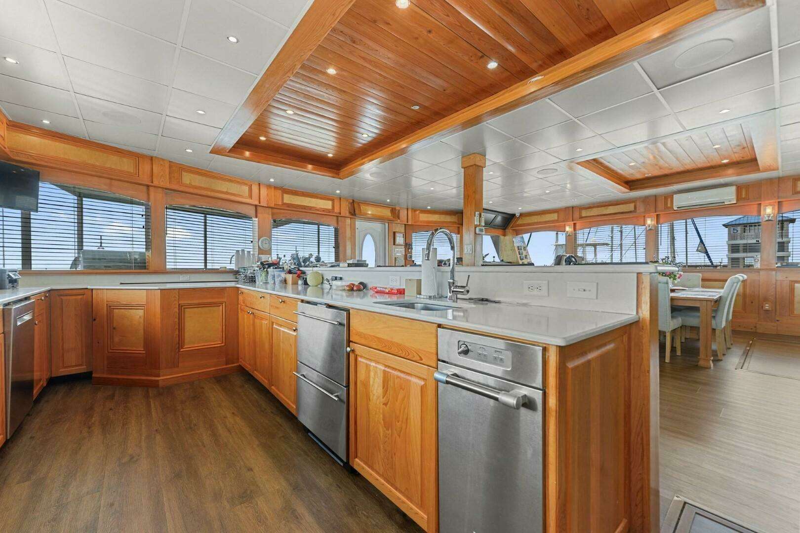 2018 Avenger Luxury Catamaran Coastal Cruiser - Image 20