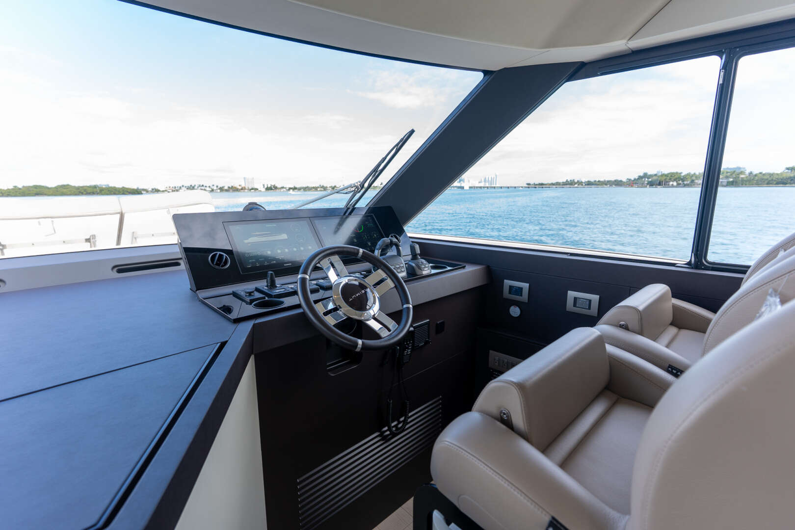 2026 Azimut Seadeck 6 - Image 36