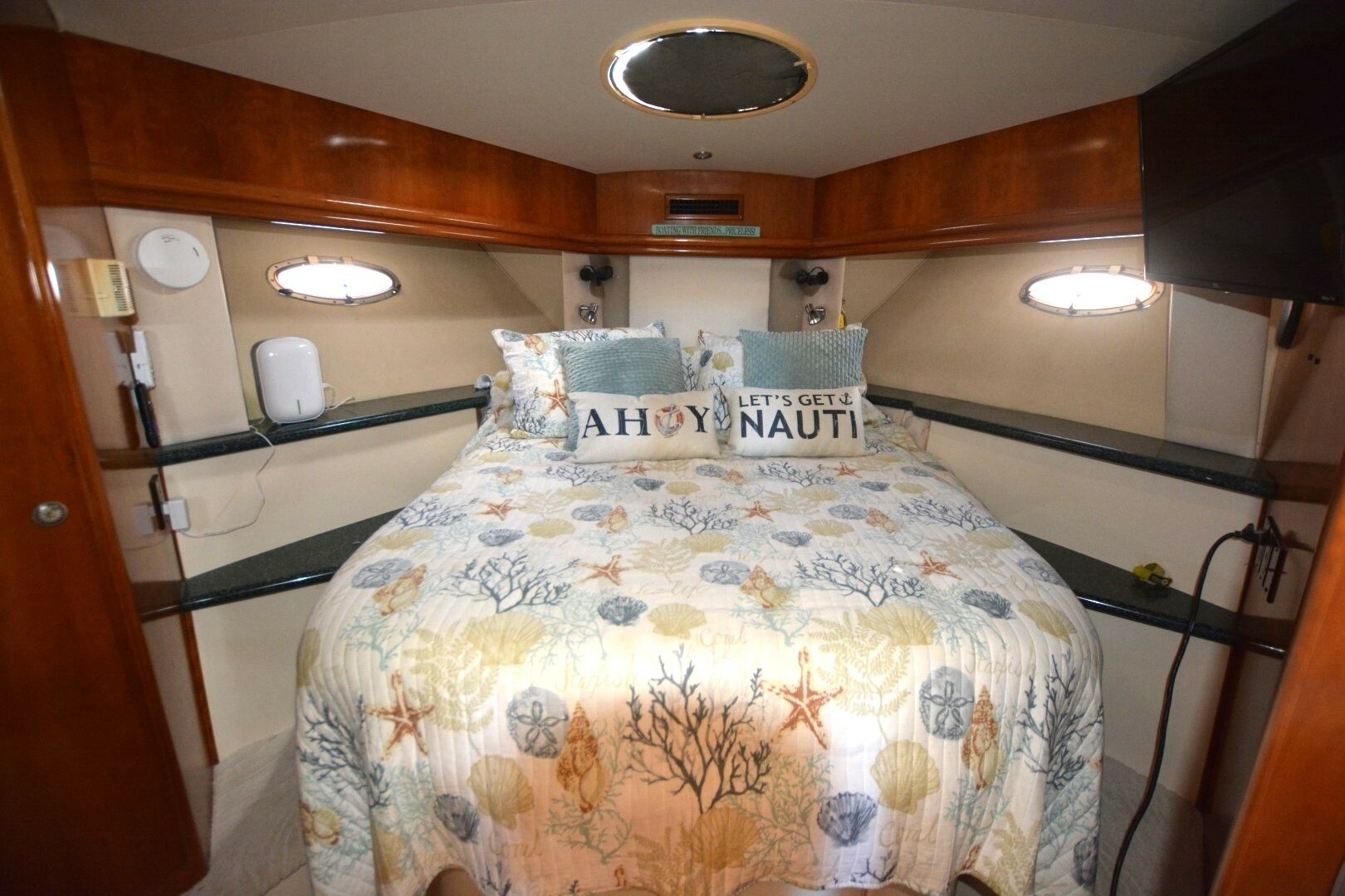 2000 Carver 504 Cockpit Motoryacht - Image 21