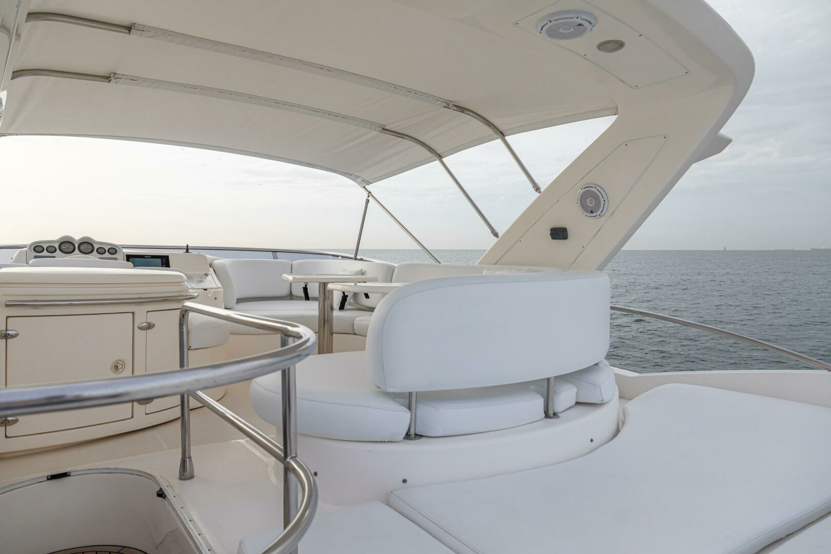 2009 Azimut Flybridge - Image 6