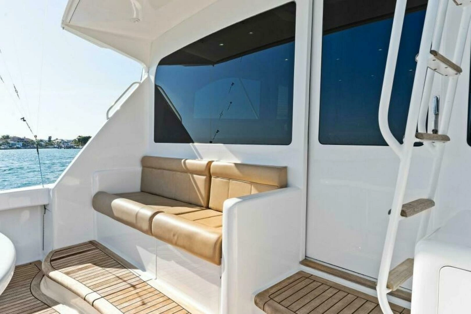 2003 Viking 48 Convertible - Image 7