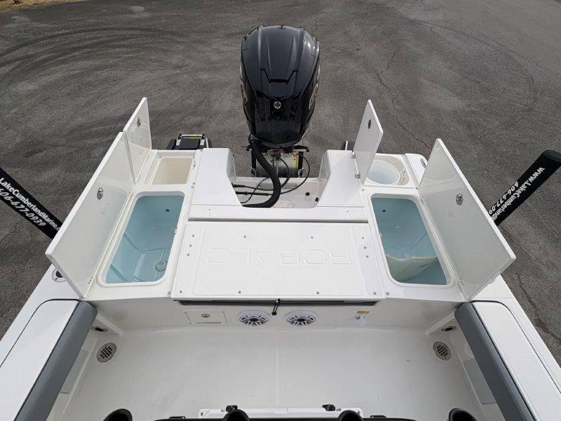 2025 Robalo 226 Cayman - 61