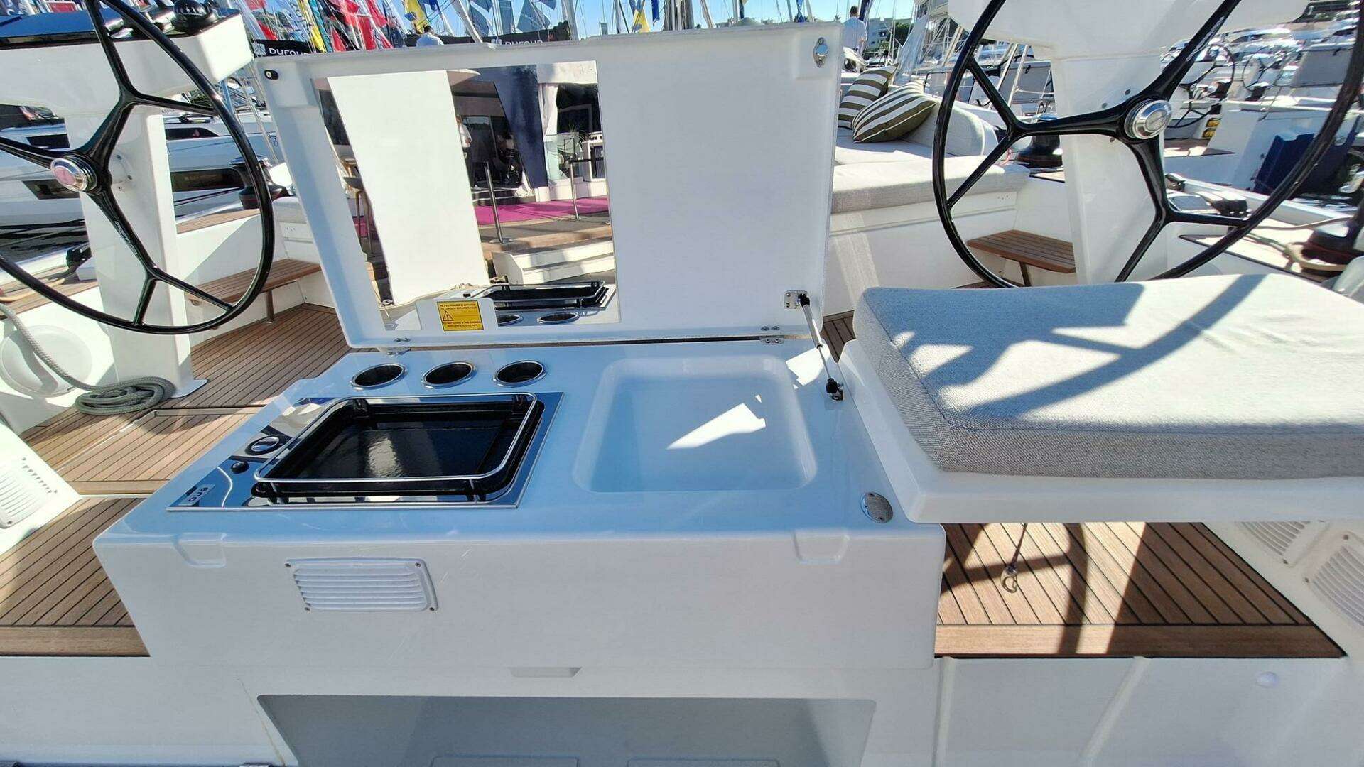 2026 Beneteau Oceanis 52 - Image 9