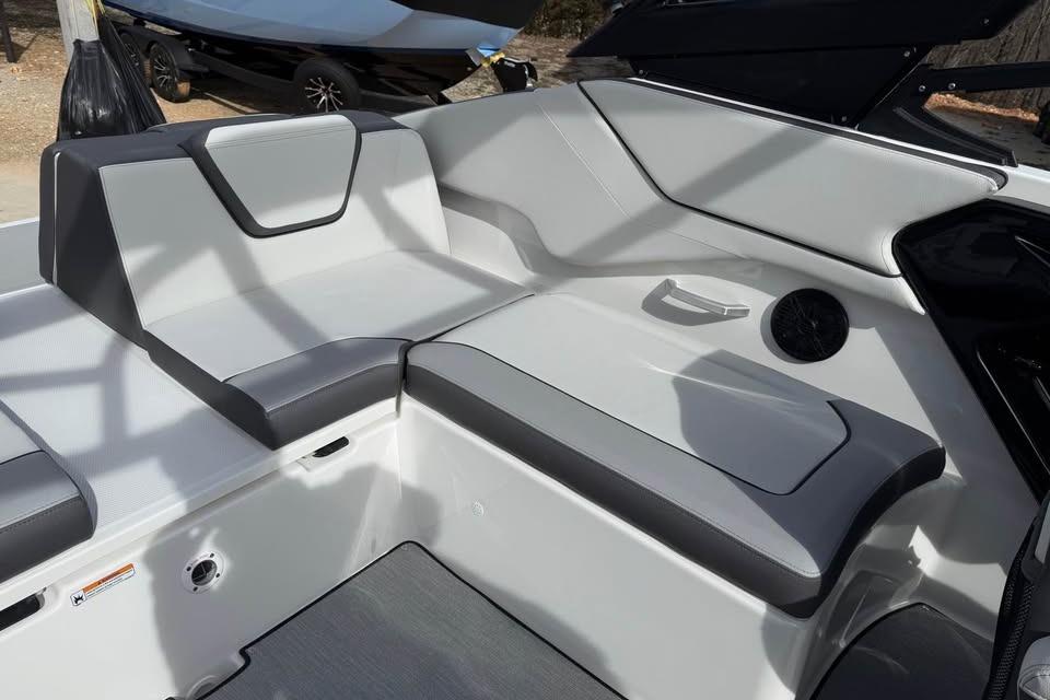 2026 Yamaha Boats AR250 interior seating with sleek, modern design and comfortable upholstery.