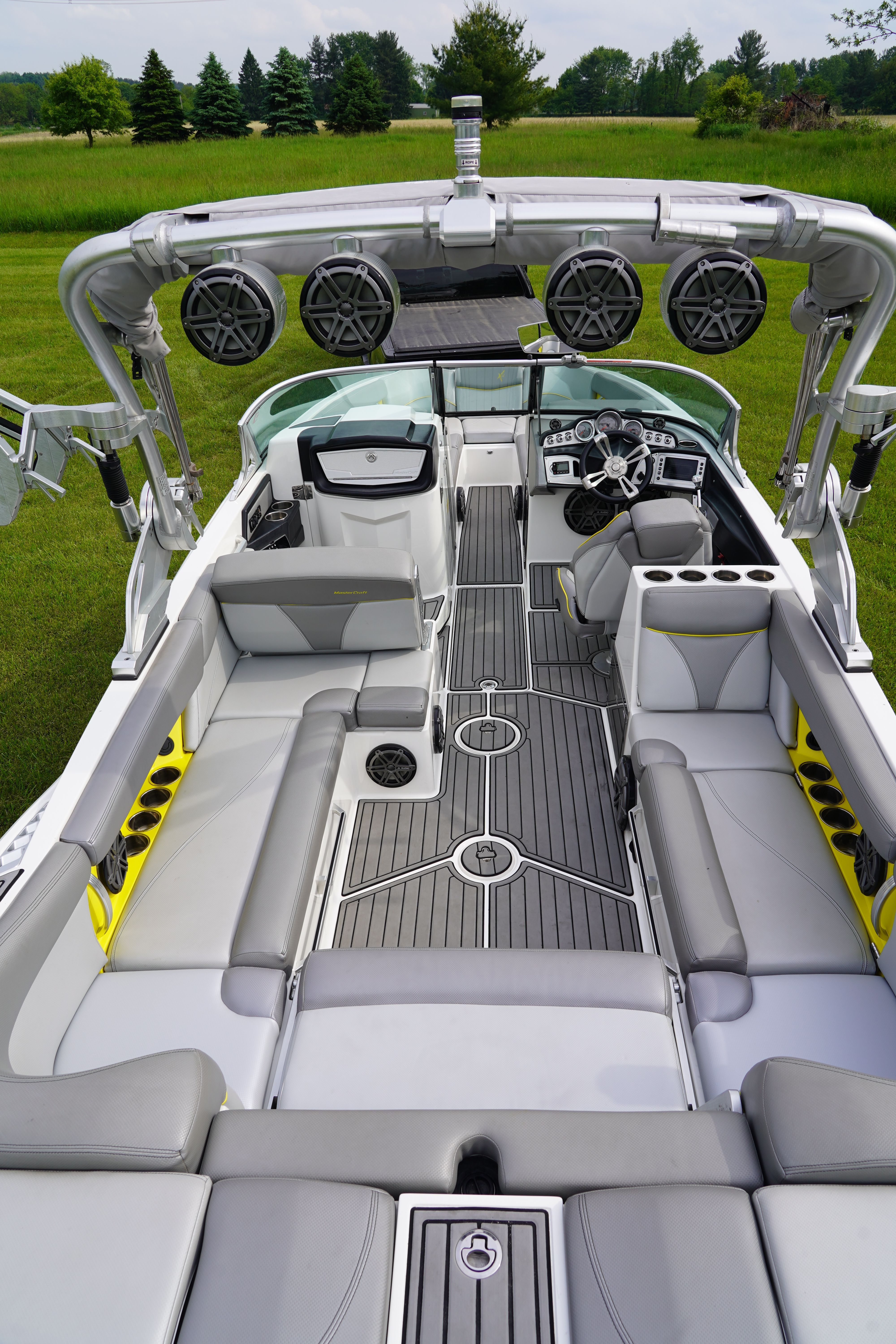 2016 MasterCraft X26 - 19