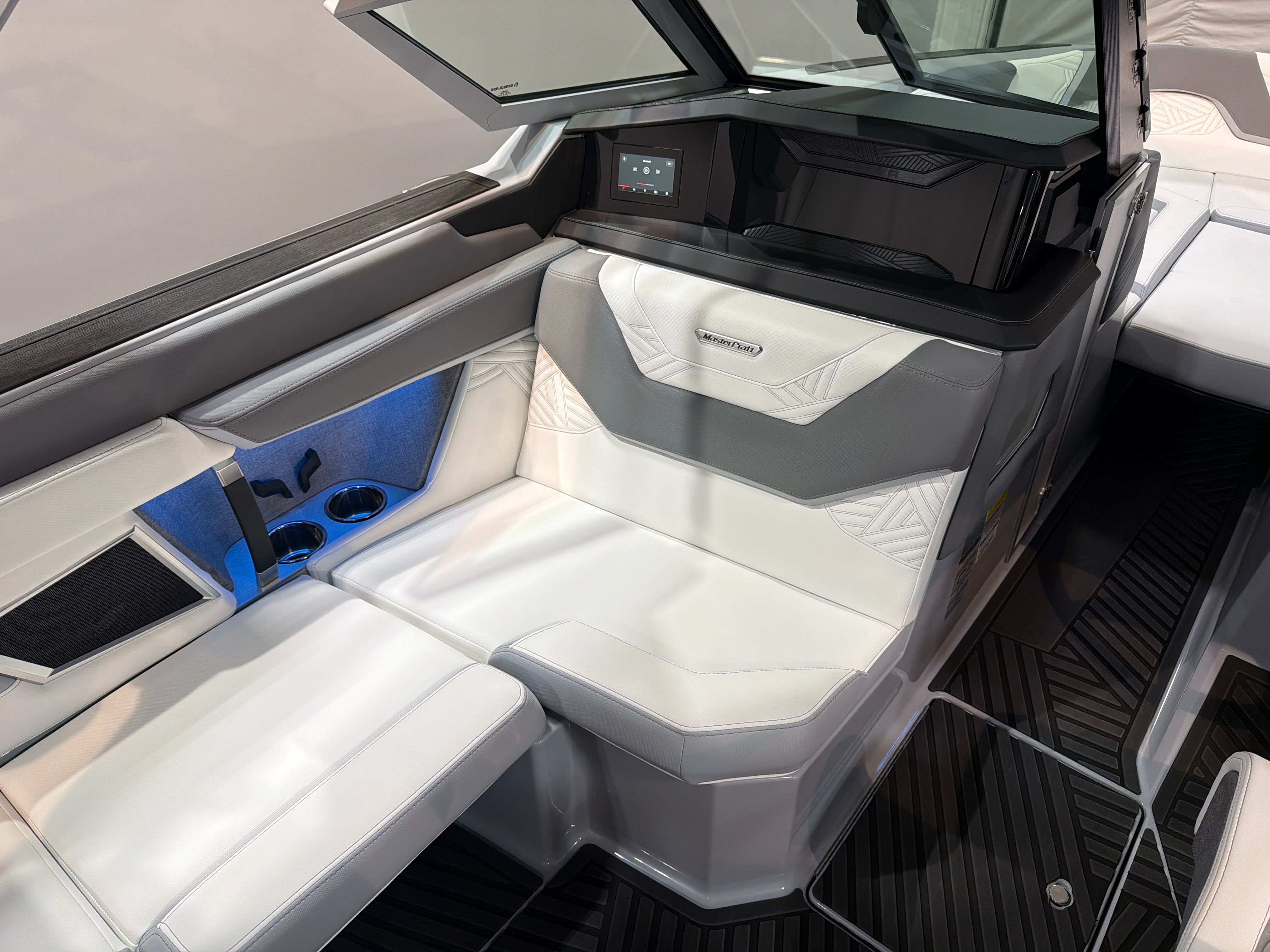 2026 MasterCraft XStar 25 - 15