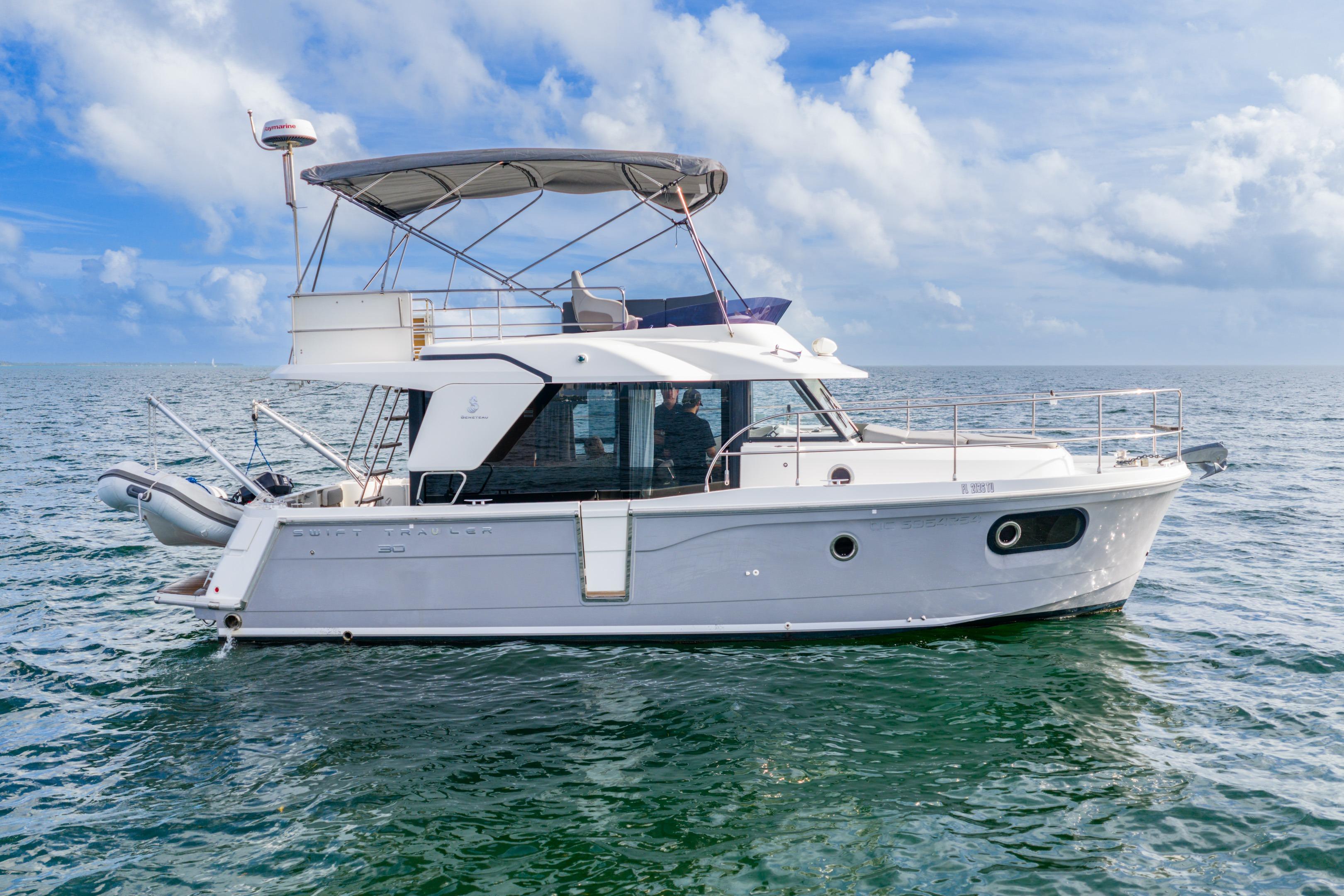 2017 Beneteau Swift Trawler 30