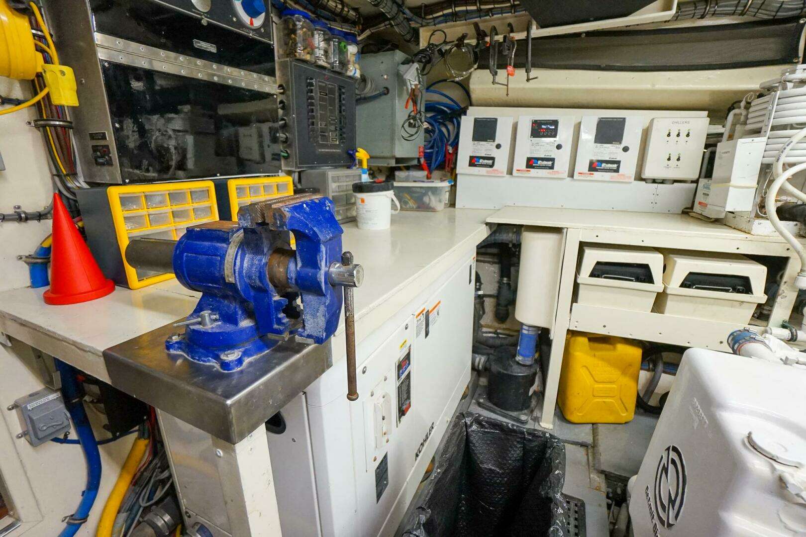 1989 Hatteras 80 Cockpit Motor Yacht - Image 60