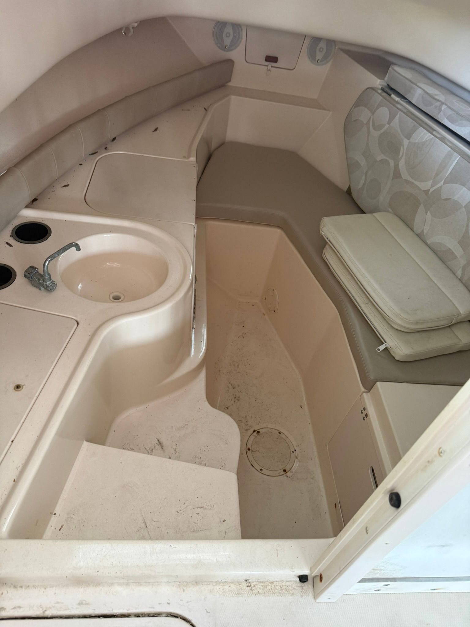 2006 Grady-White Gulfstream 232 - 5
