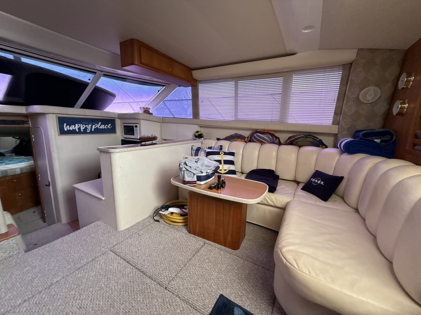 1999 Silverton 422 - Image 3
