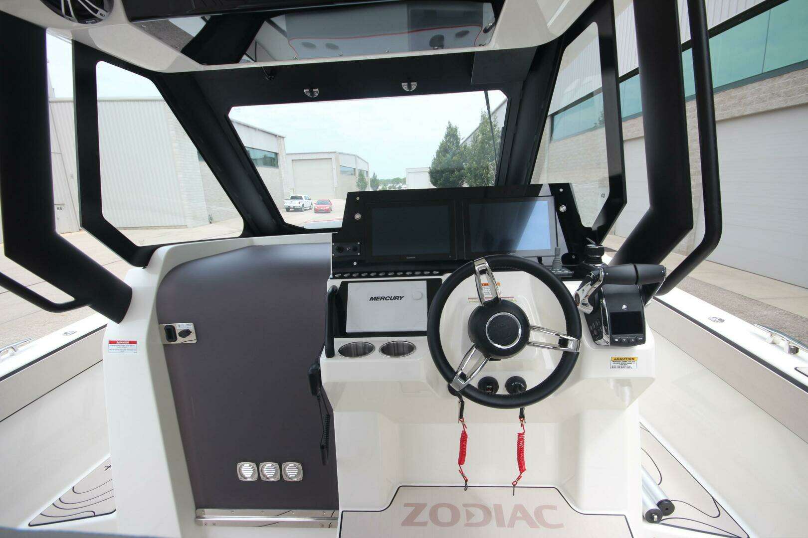 2025 Zodiac X10CC Twin Mercury 400's w/ Joystick - Image 21