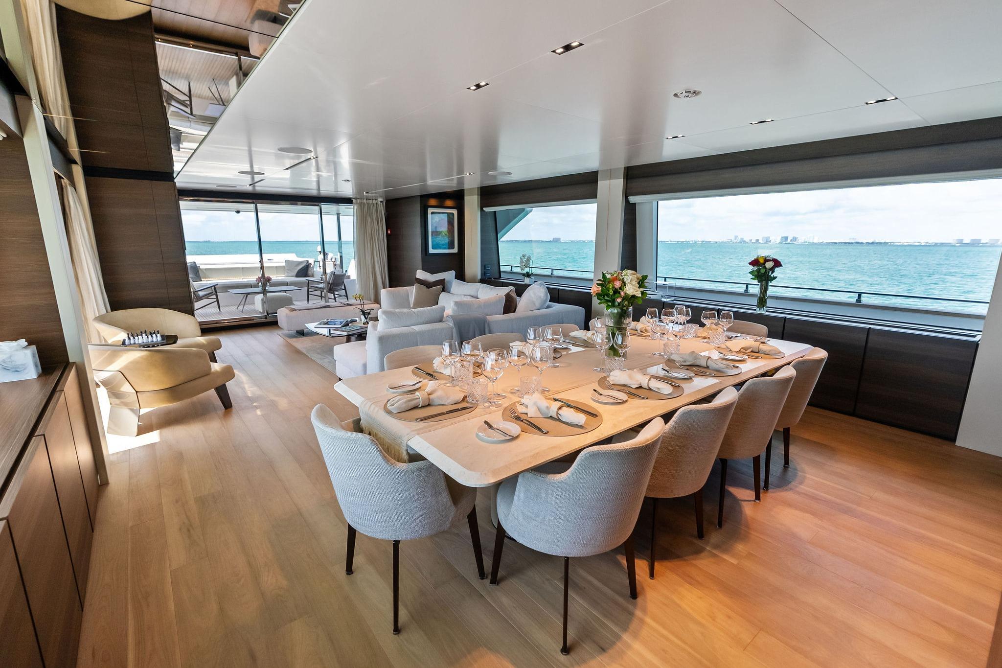 2023 Custom Line Navetta 33 - 63