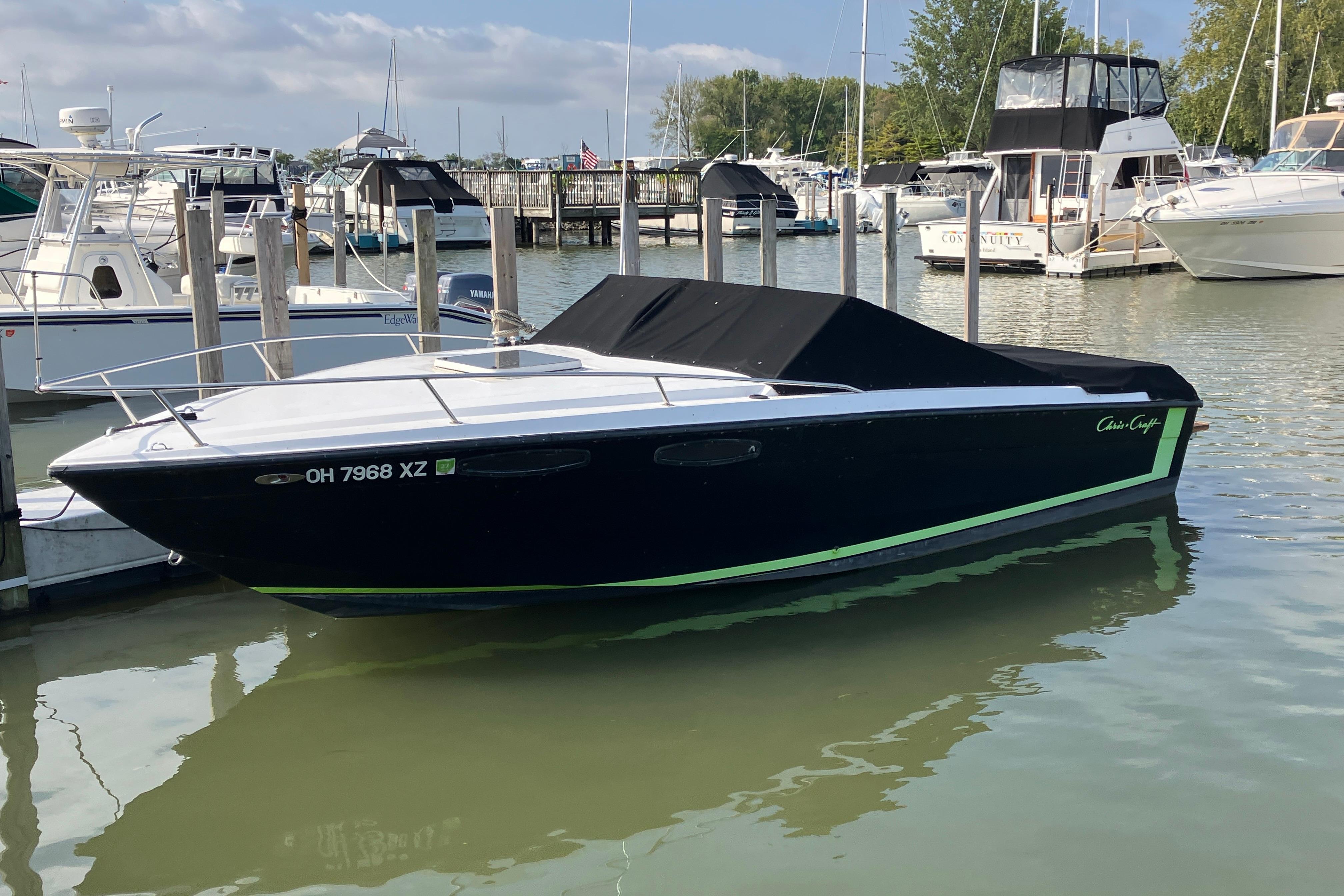 1983 Chris-Craft 230 Scorpion
