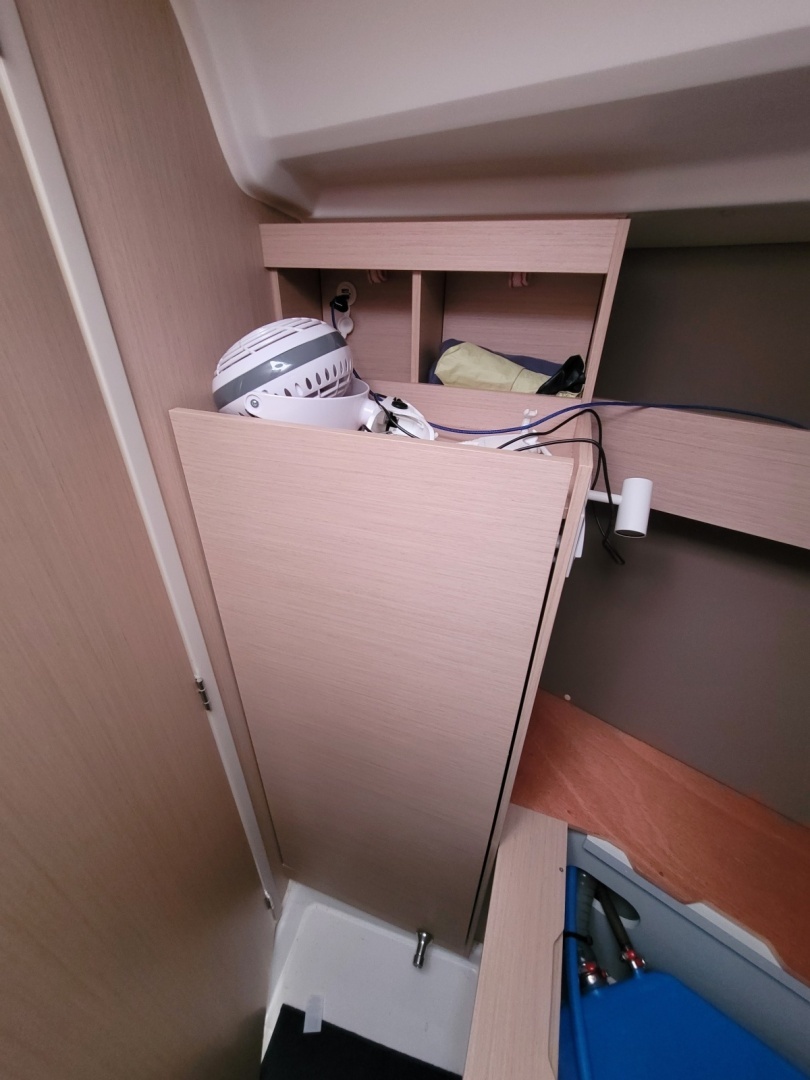2020 Beneteau 30.1 - Image 36